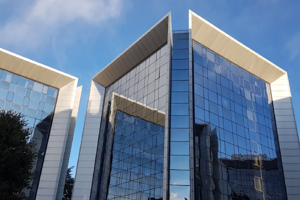 国内的“智能建筑”与欧洲的有何异同？(图1)裕乾电子